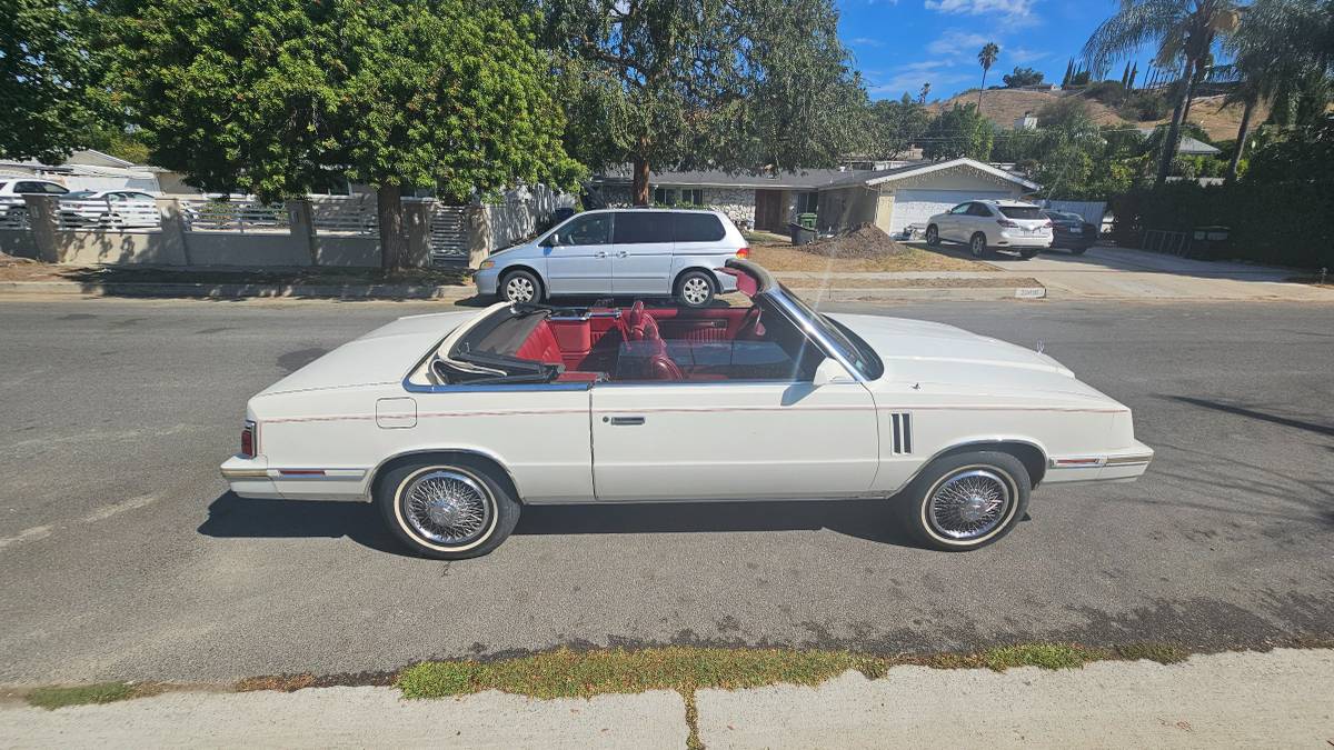 Dodge-600-1987-white-11