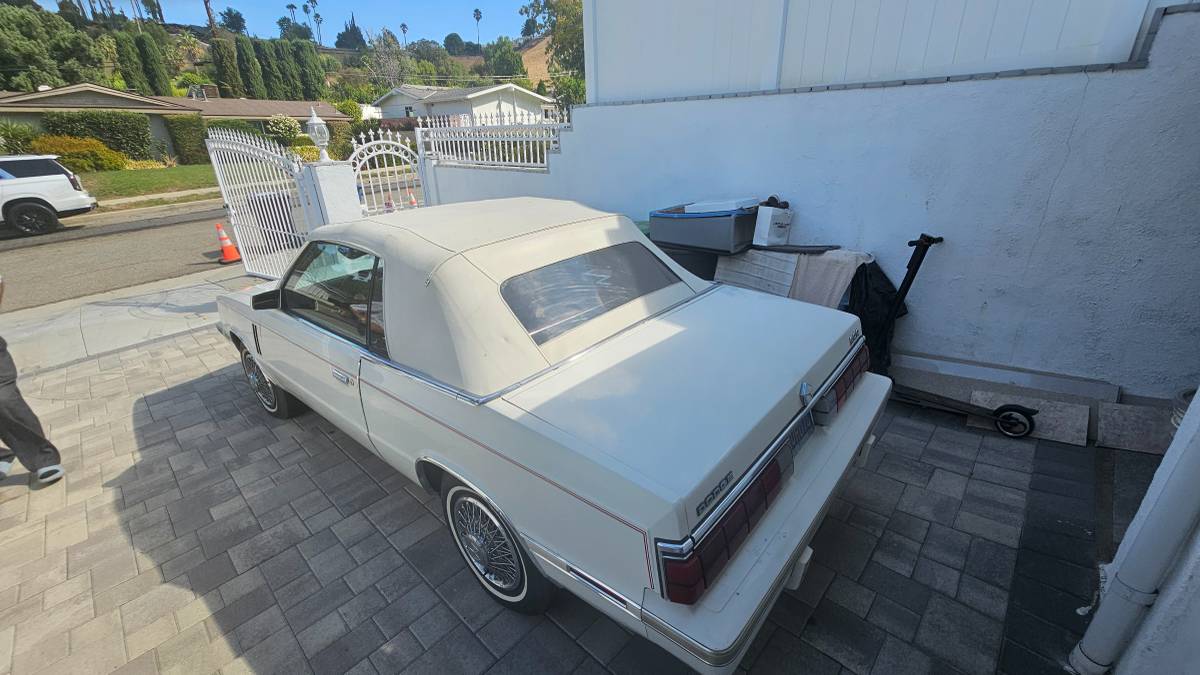 Dodge-600-1987-white-18