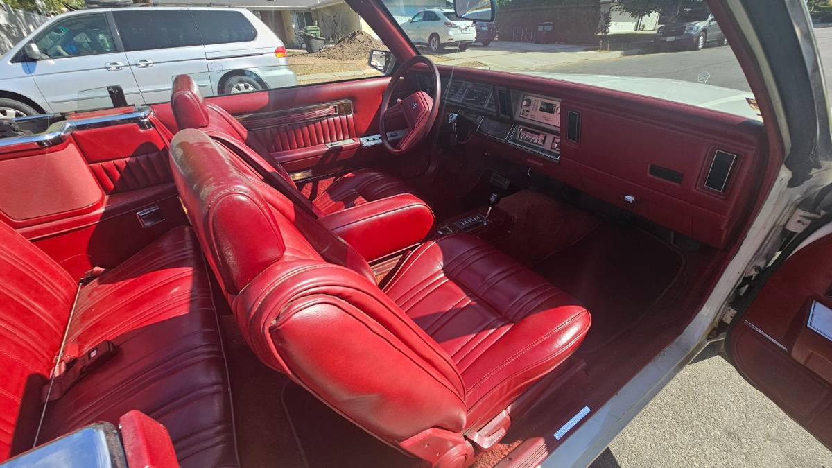 Dodge-600-1987-white-21