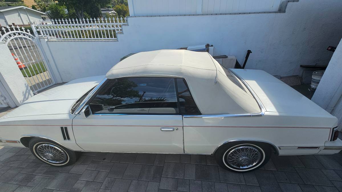 Dodge-600-1987-white-22