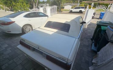 Dodge-600-1987-white-3