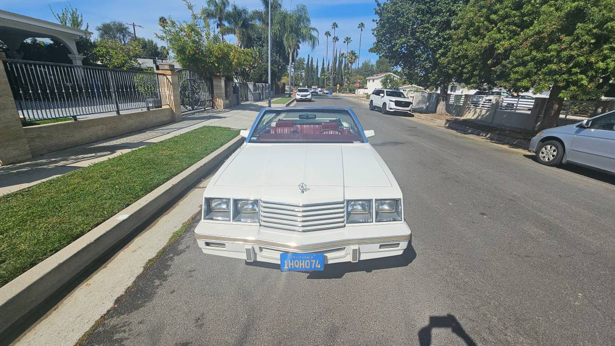 Dodge-600-1987-white-5