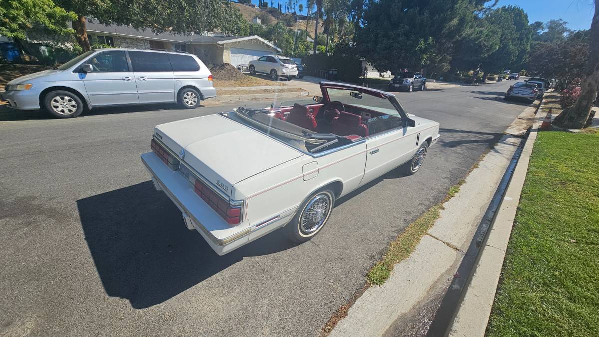 Dodge-600-1987-white-7