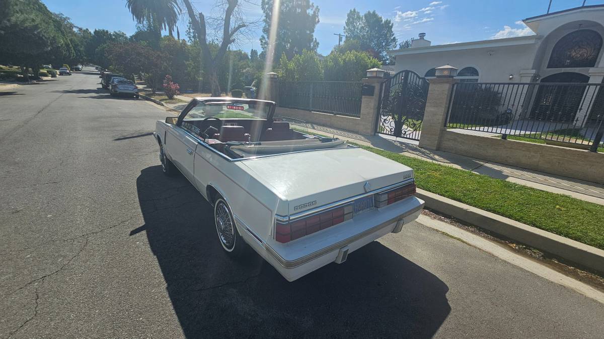 Dodge-600-1987-white-9