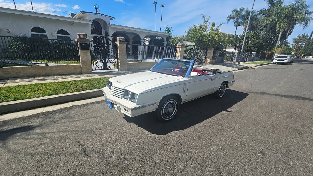Dodge-600-1987-white