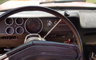 Dodge-Adventurer-1974-Red-And-White-Two-Tone-Black-And-Red-3
