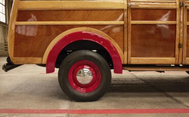 Dodge-B1b-1949-Red-Red-16