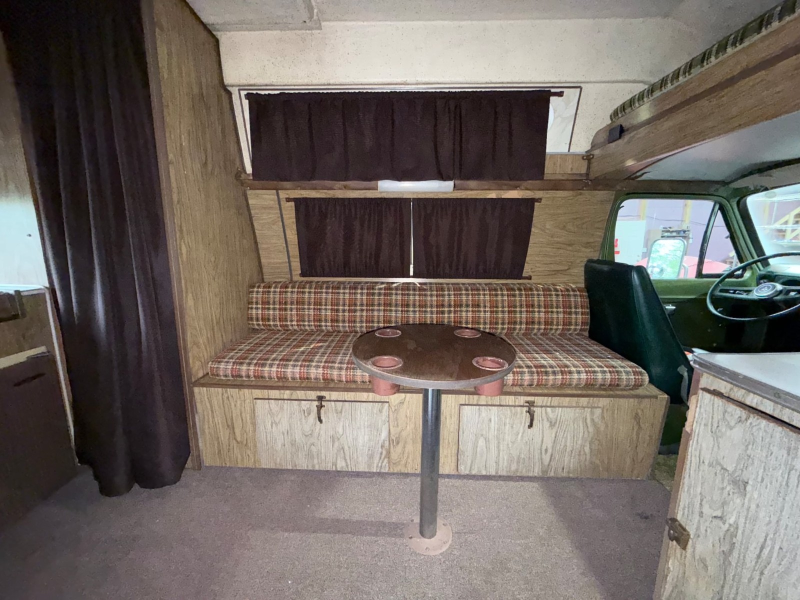 Dodge-B200-Van-1976-Van-Camper-13