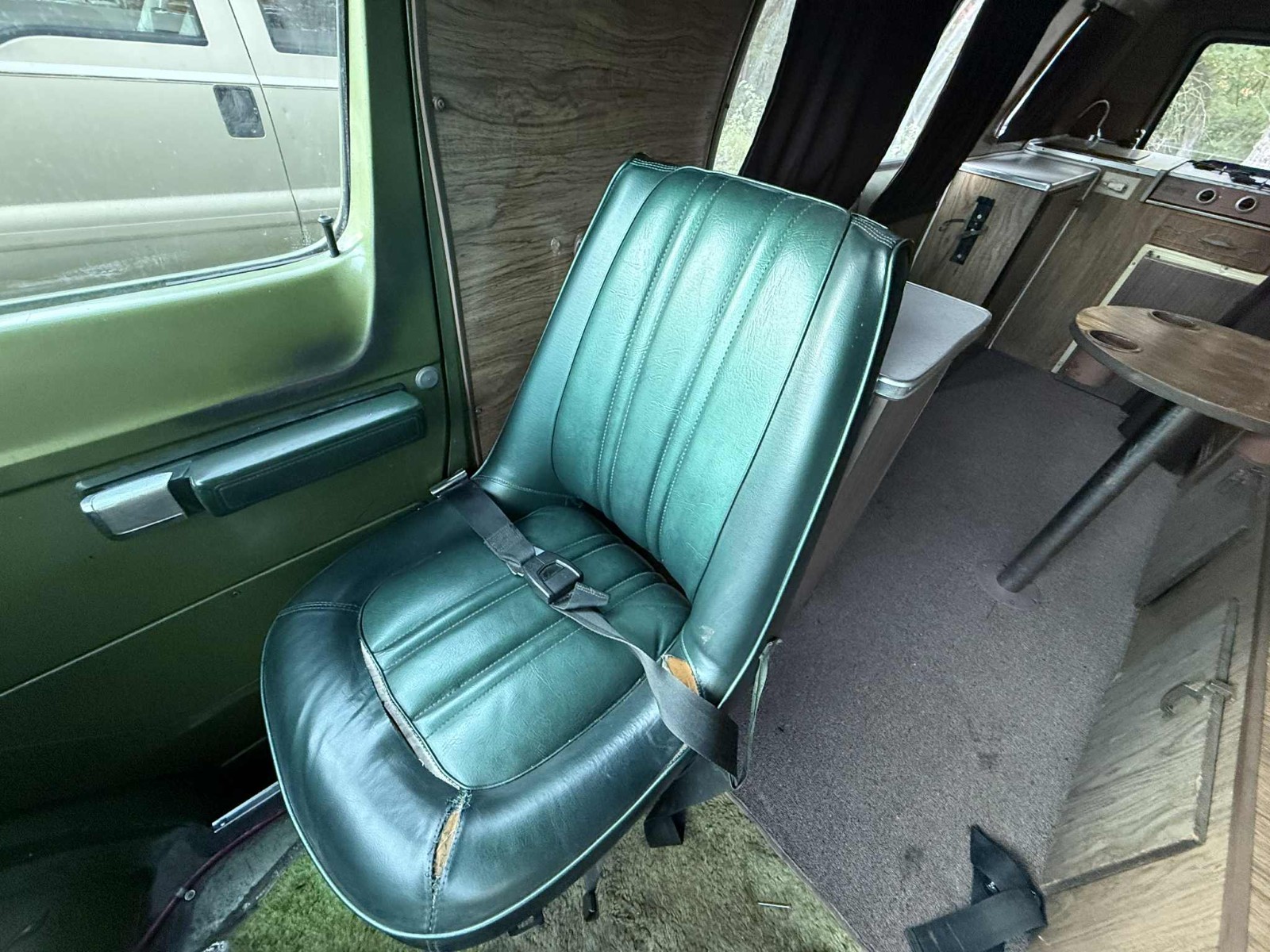 Dodge-B200-Van-1976-Van-Camper-25