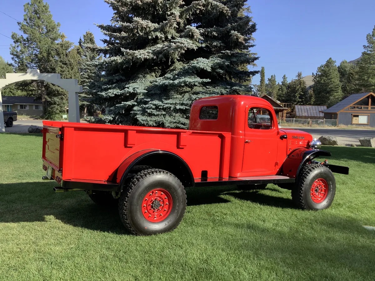 Dodge-B3b-1951-Viper-Red-Red-3