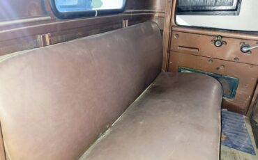 Dodge-B3b-1952-Blue-Brown-3