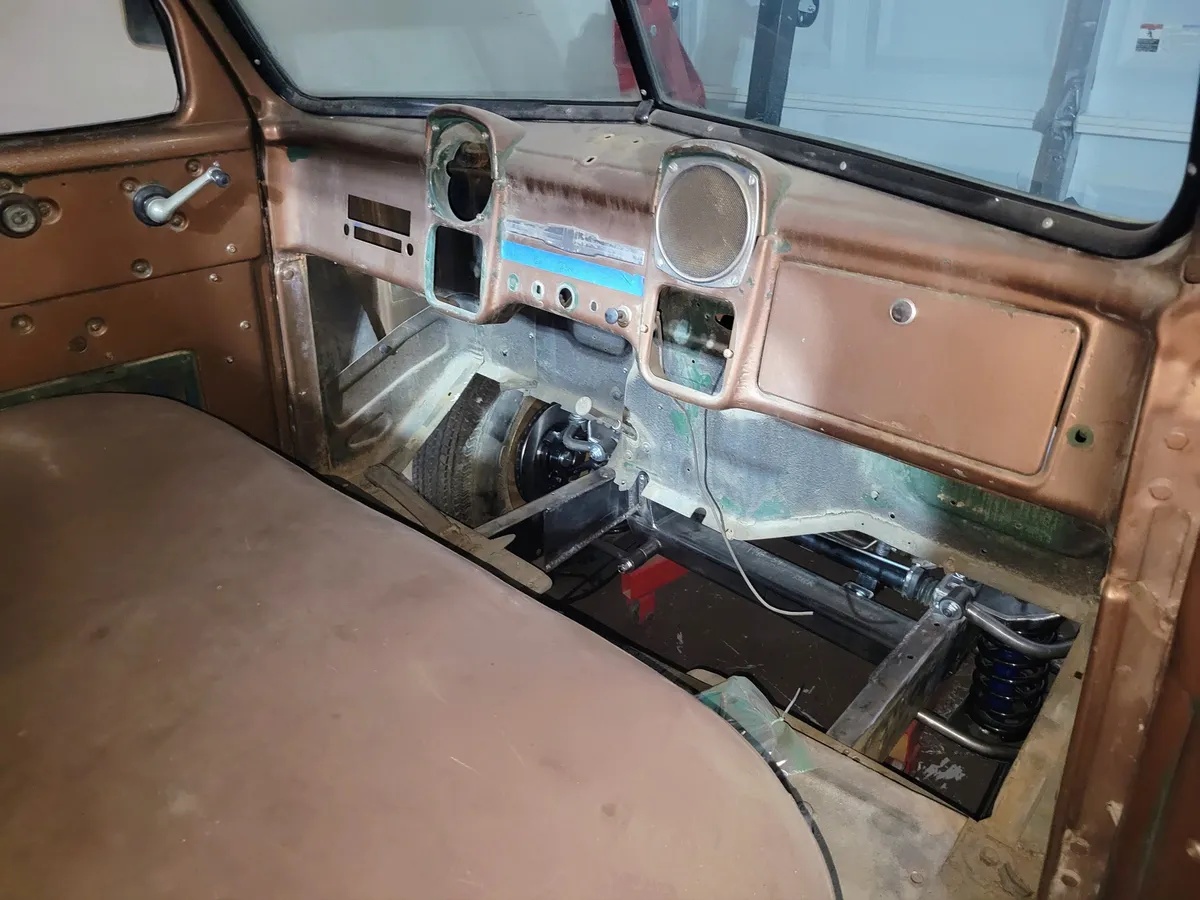 Dodge-B3b-1952-Blue-Brown-4