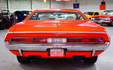 Dodge-Challenger-1970-11