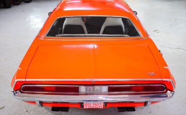 Dodge-Challenger-1970-12