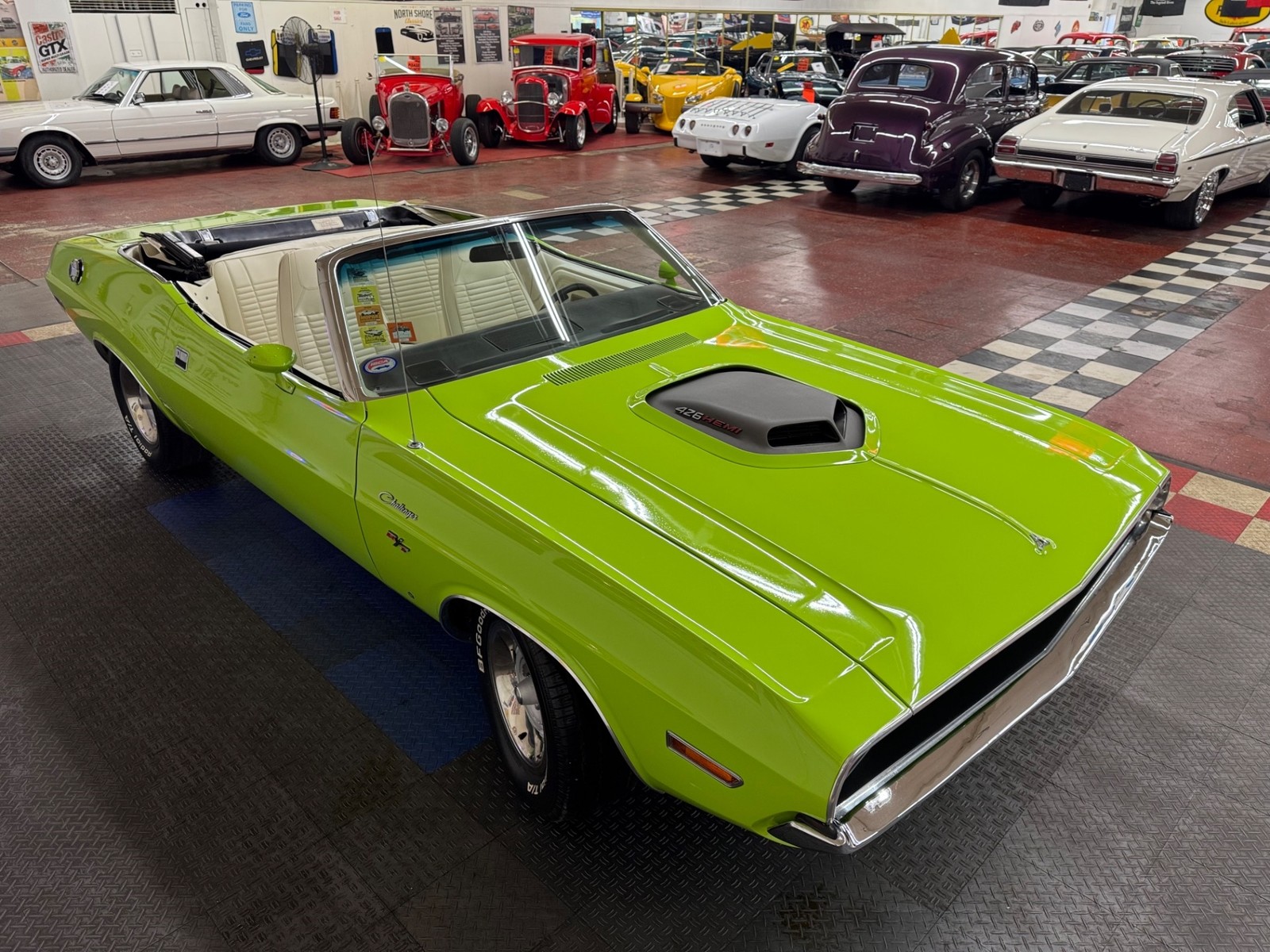 Dodge-Challenger-1970-13