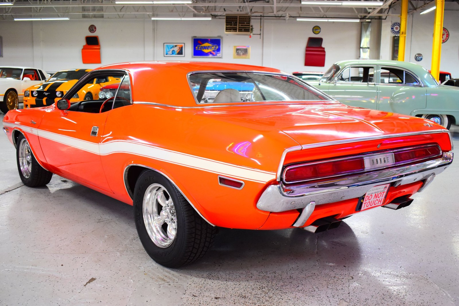 Dodge-Challenger-1970-14