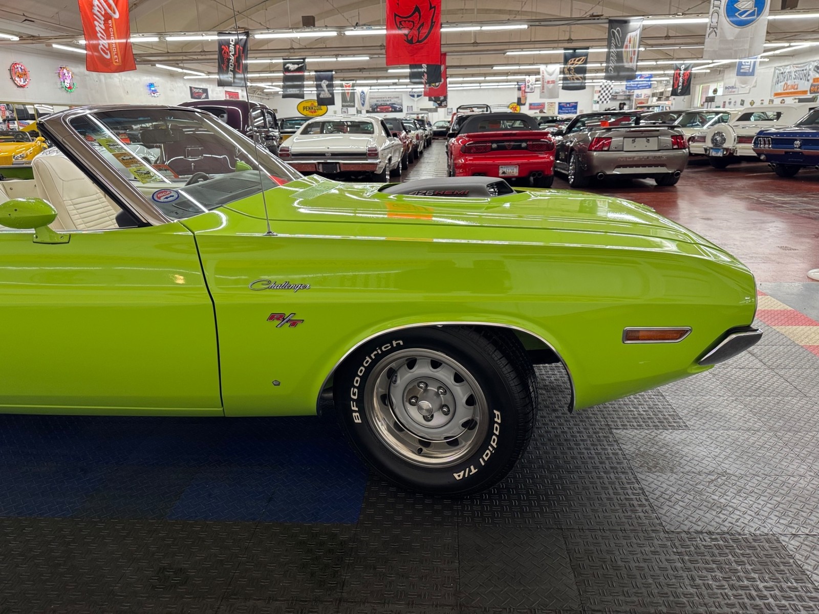 Dodge-Challenger-1970-14