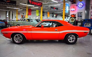 Dodge-Challenger-1970-17