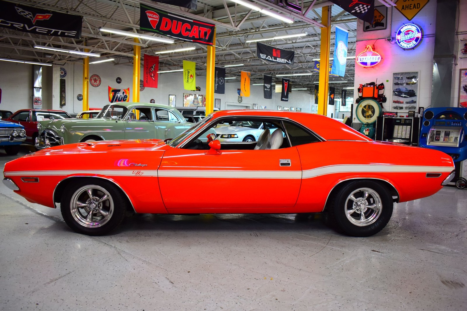 Dodge-Challenger-1970-17