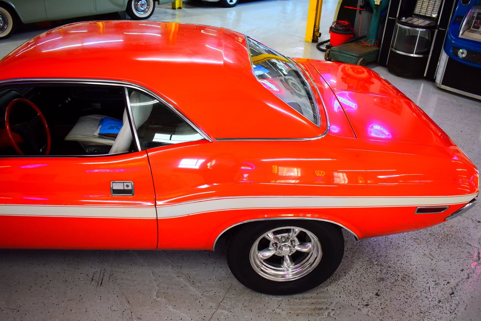 Dodge-Challenger-1970-18