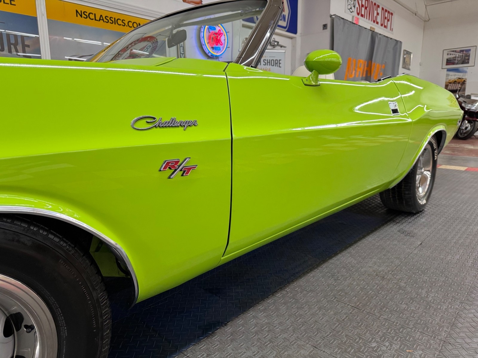 Dodge-Challenger-1970-23