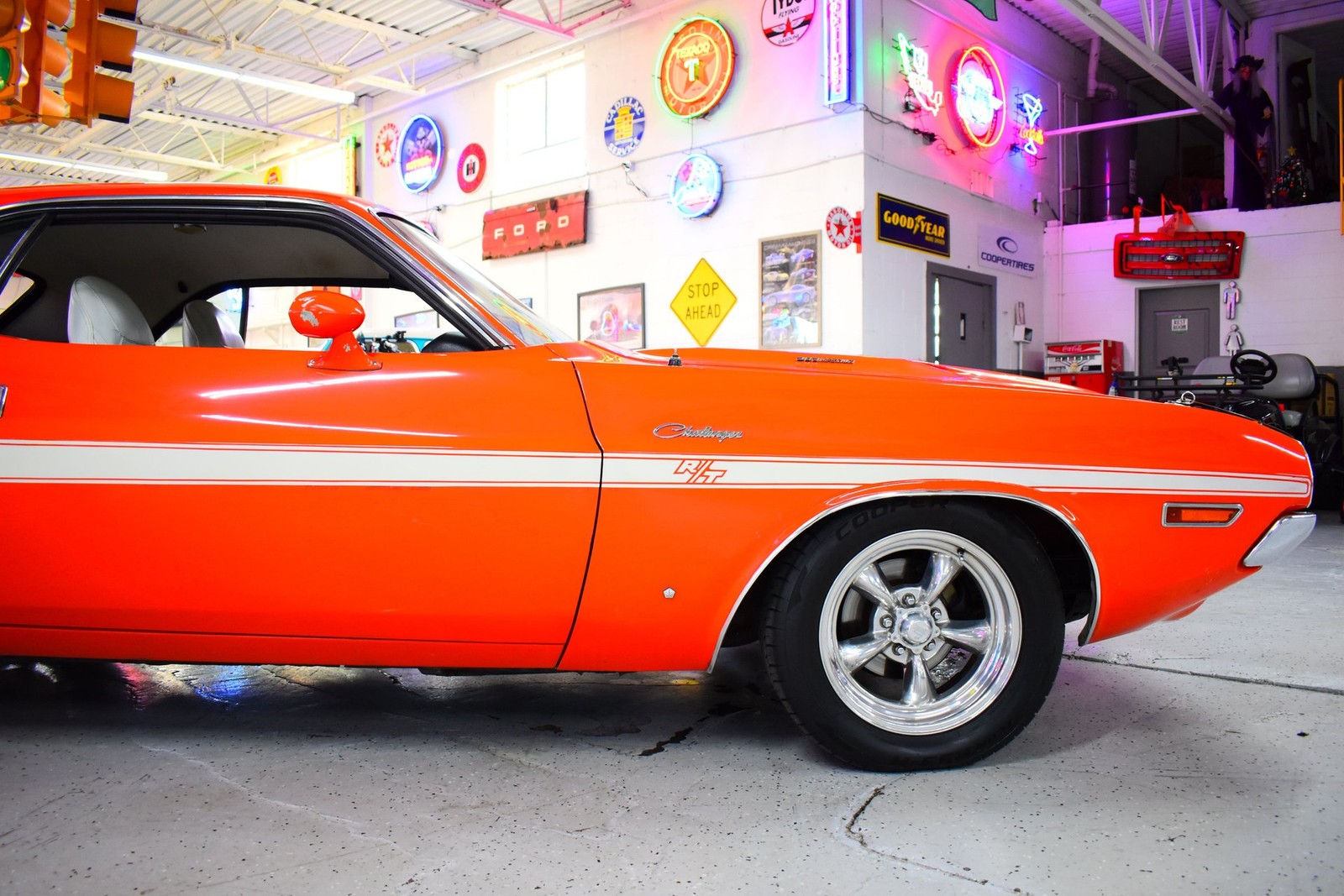 Dodge-Challenger-1970-7