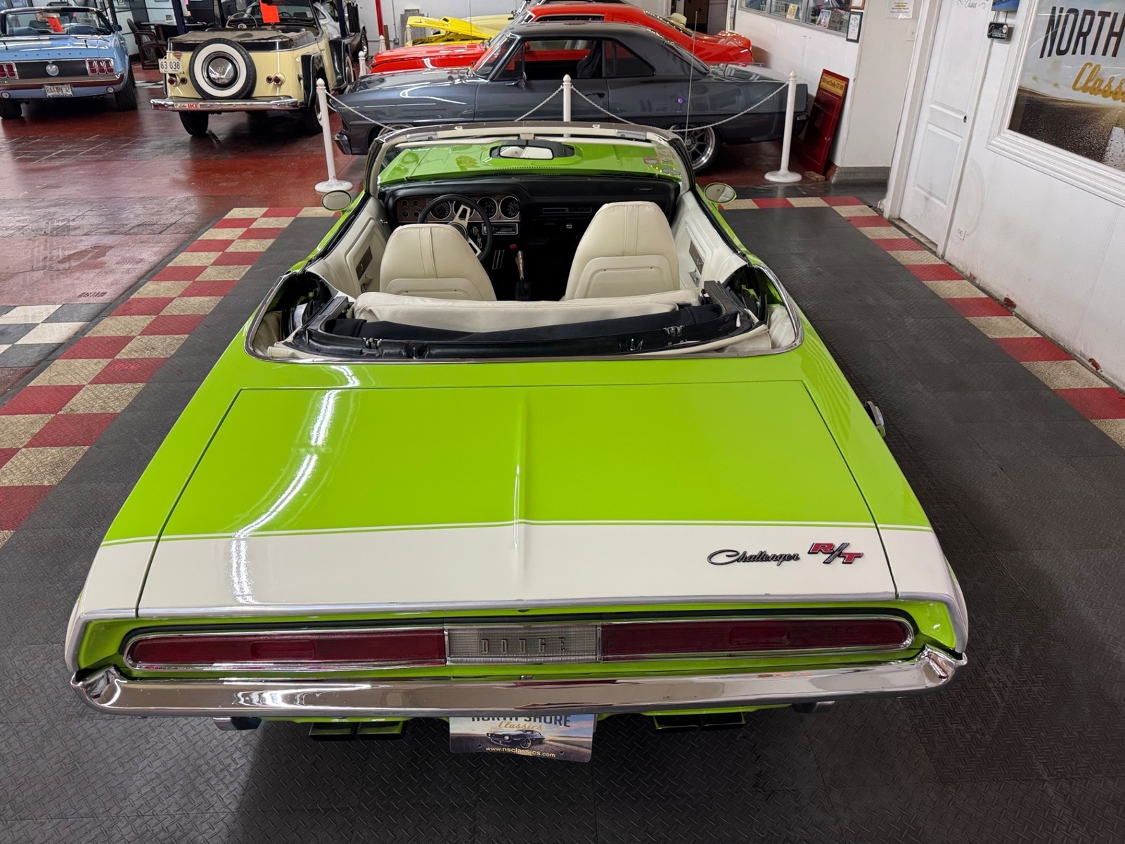 Dodge-Challenger-1970-8