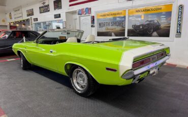 Dodge-Challenger-1970-9
