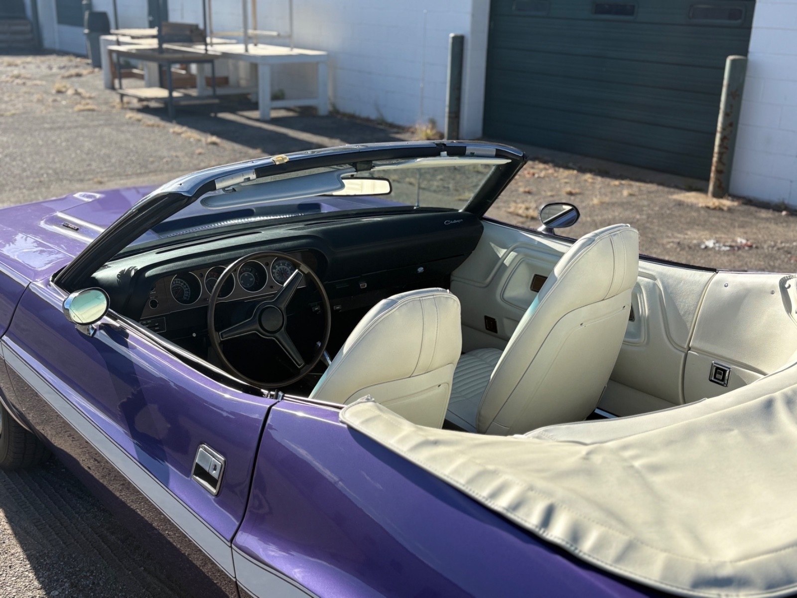 Dodge-Challenger-1970-Convertible-11