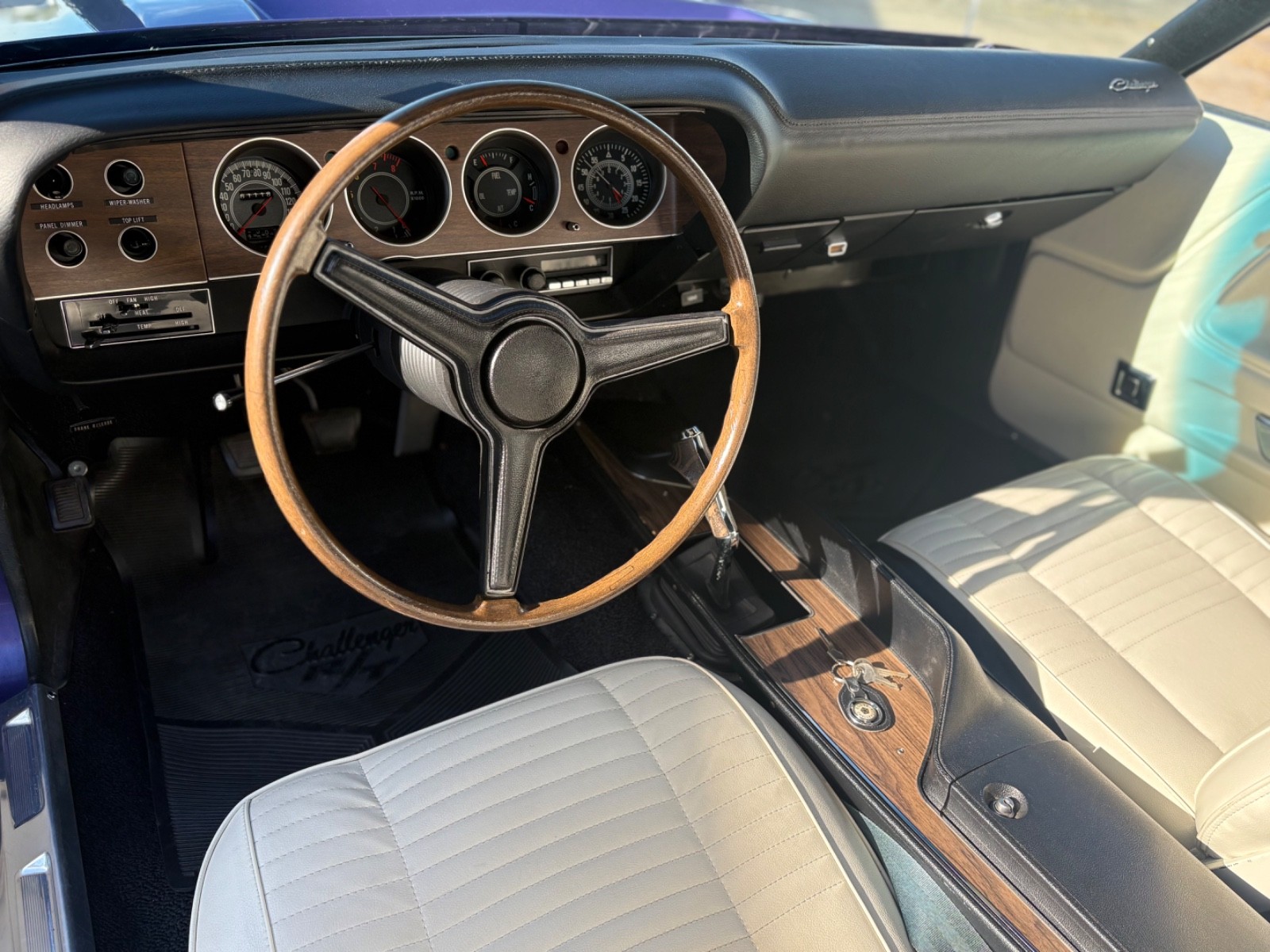 Dodge-Challenger-1970-Convertible-16