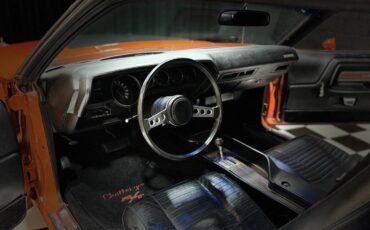 Dodge-Challenger-1970-Coupe-1