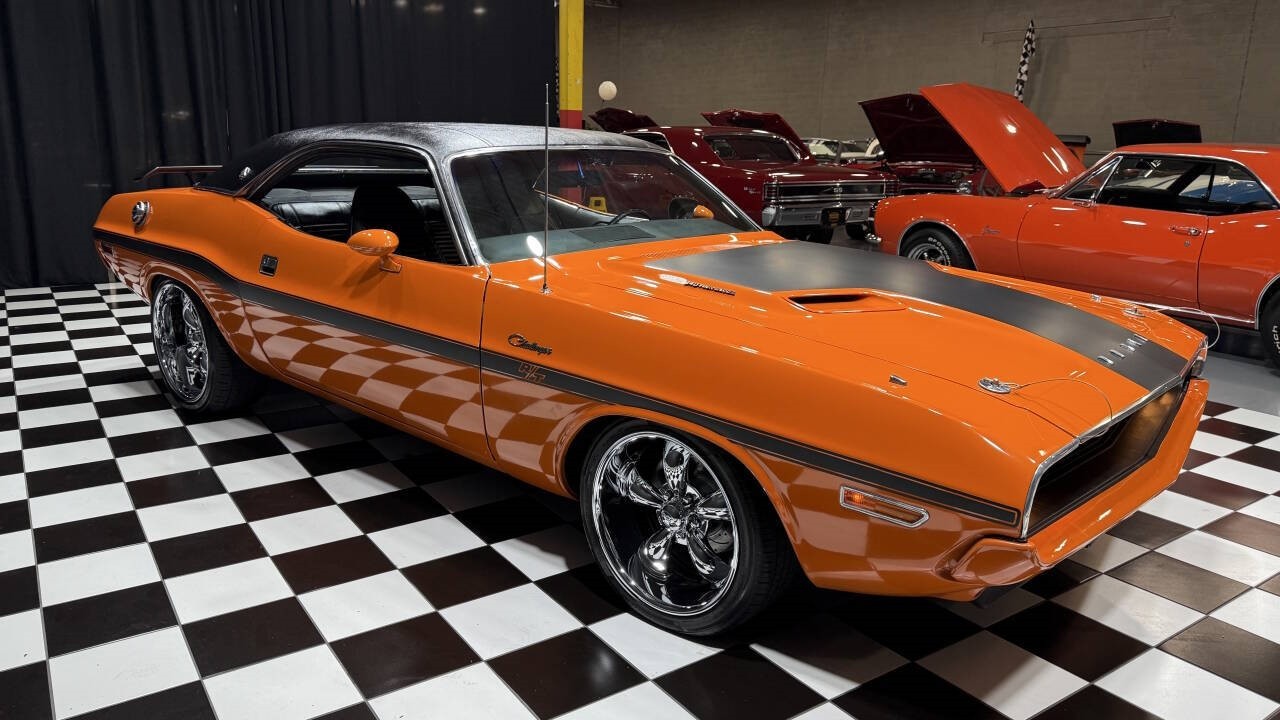 Dodge-Challenger-1970-Coupe-11