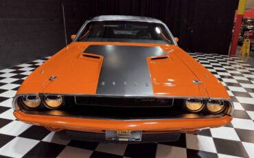 Dodge-Challenger-1970-Coupe-13