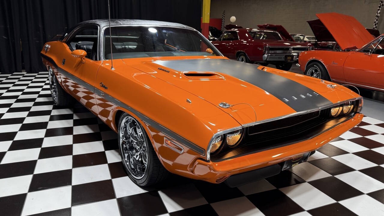 Dodge-Challenger-1970-Coupe-15