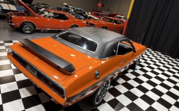 Dodge-Challenger-1970-Coupe-17