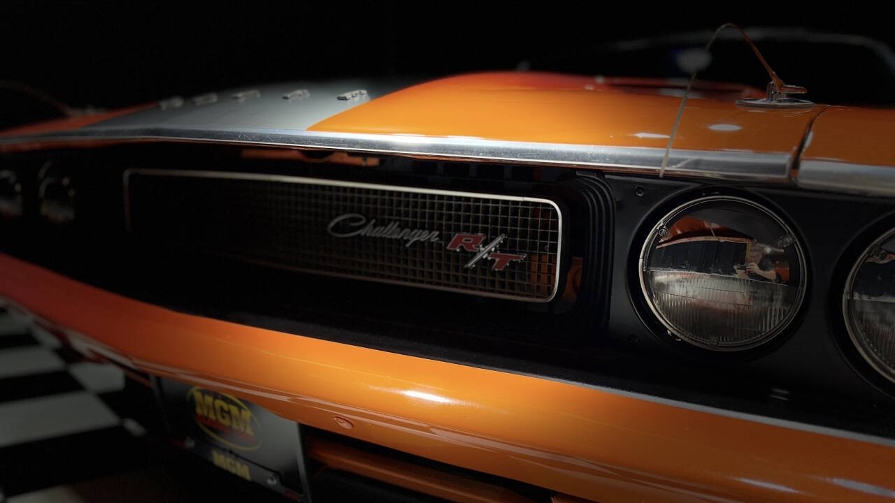 Dodge-Challenger-1970-Coupe-30