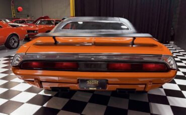 Dodge-Challenger-1970-Coupe-6