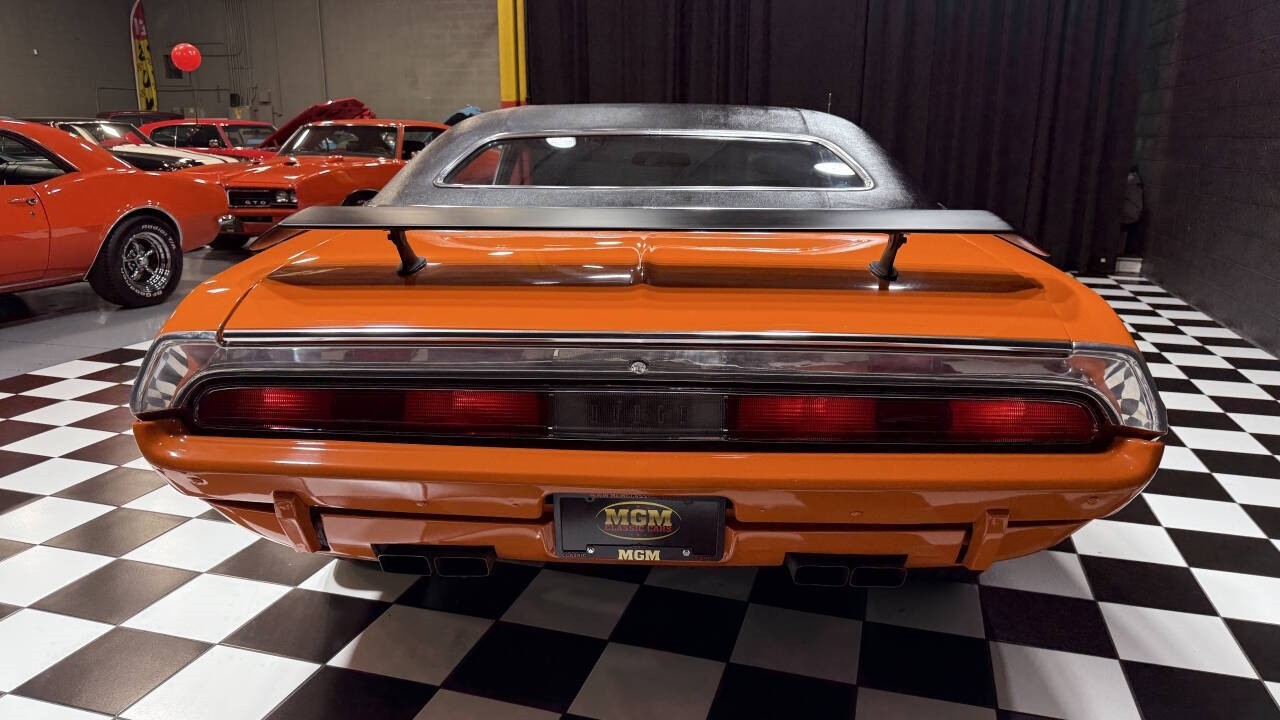 Dodge-Challenger-1970-Coupe-6