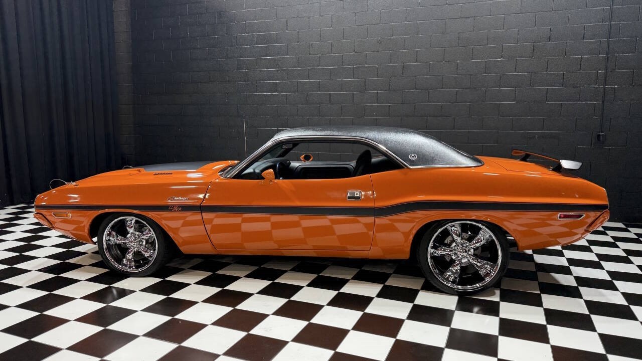 Dodge-Challenger-1970-Coupe-8