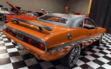 Dodge-Challenger-1970-Coupe-9