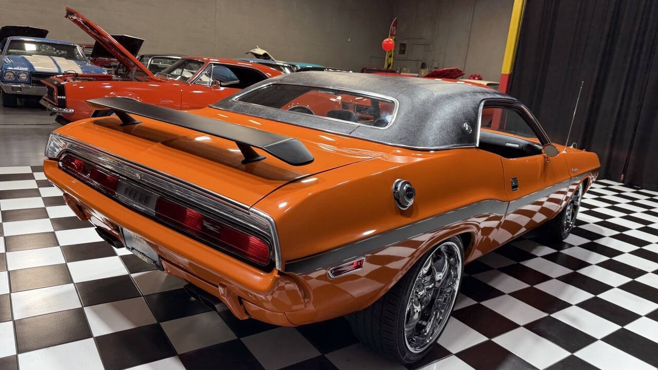 Dodge-Challenger-1970-Coupe-9