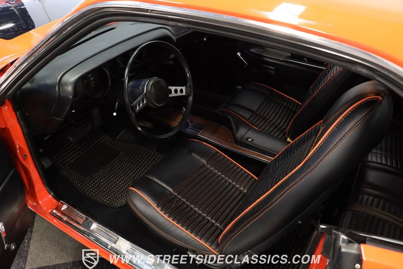 Dodge-Challenger-1970-Vitamin-C-Black-12