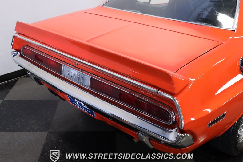 Dodge-Challenger-1970-Vitamin-C-Black-24