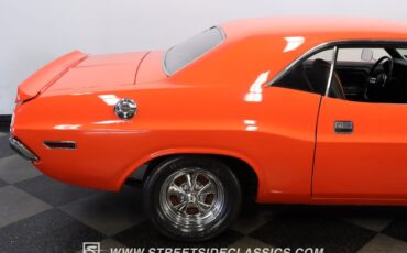 Dodge-Challenger-1970-Vitamin-C-Black-27