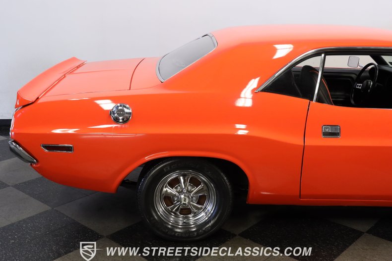 Dodge-Challenger-1970-Vitamin-C-Black-27