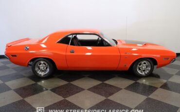 Dodge-Challenger-1970-Vitamin-C-Black-30