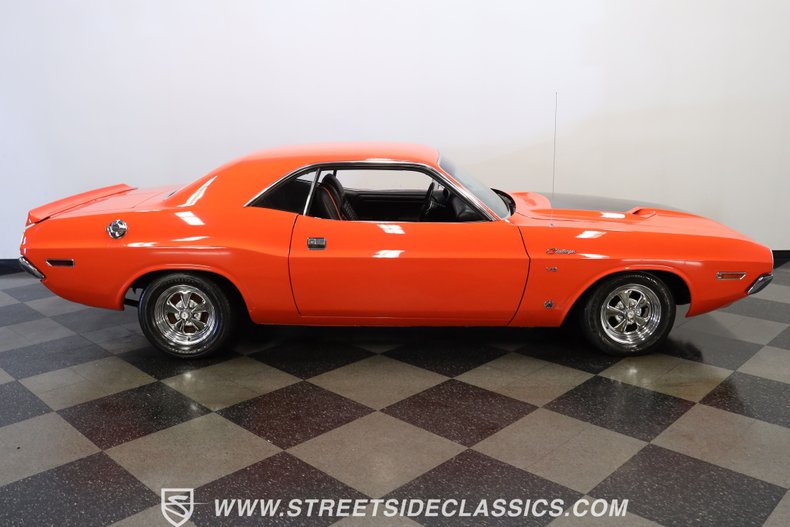 Dodge-Challenger-1970-Vitamin-C-Black-30