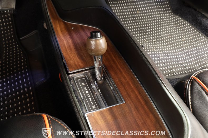 Dodge-Challenger-1970-Vitamin-C-Black-5