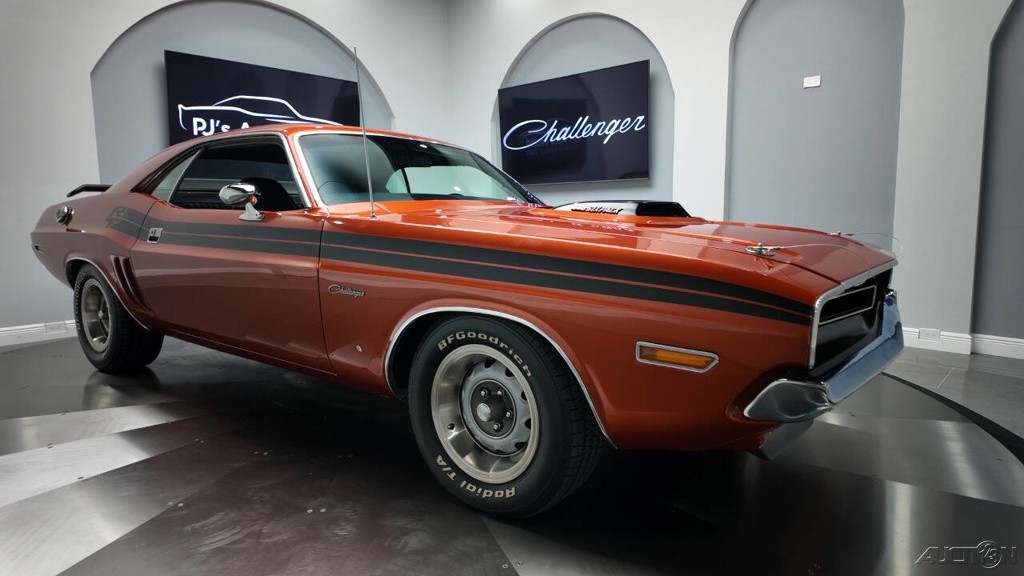 Dodge-Challenger-1971-12