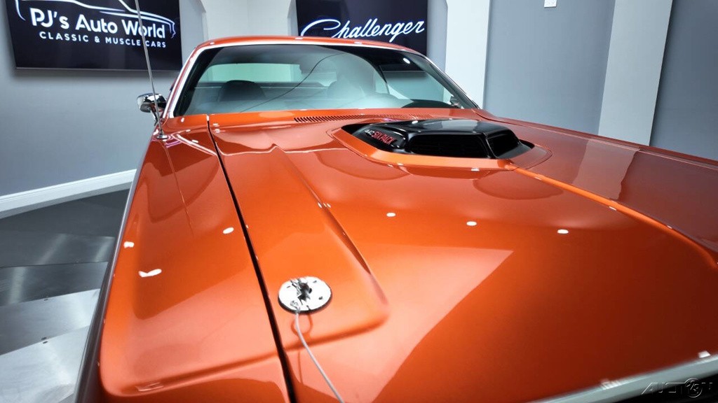 Dodge-Challenger-1971-13